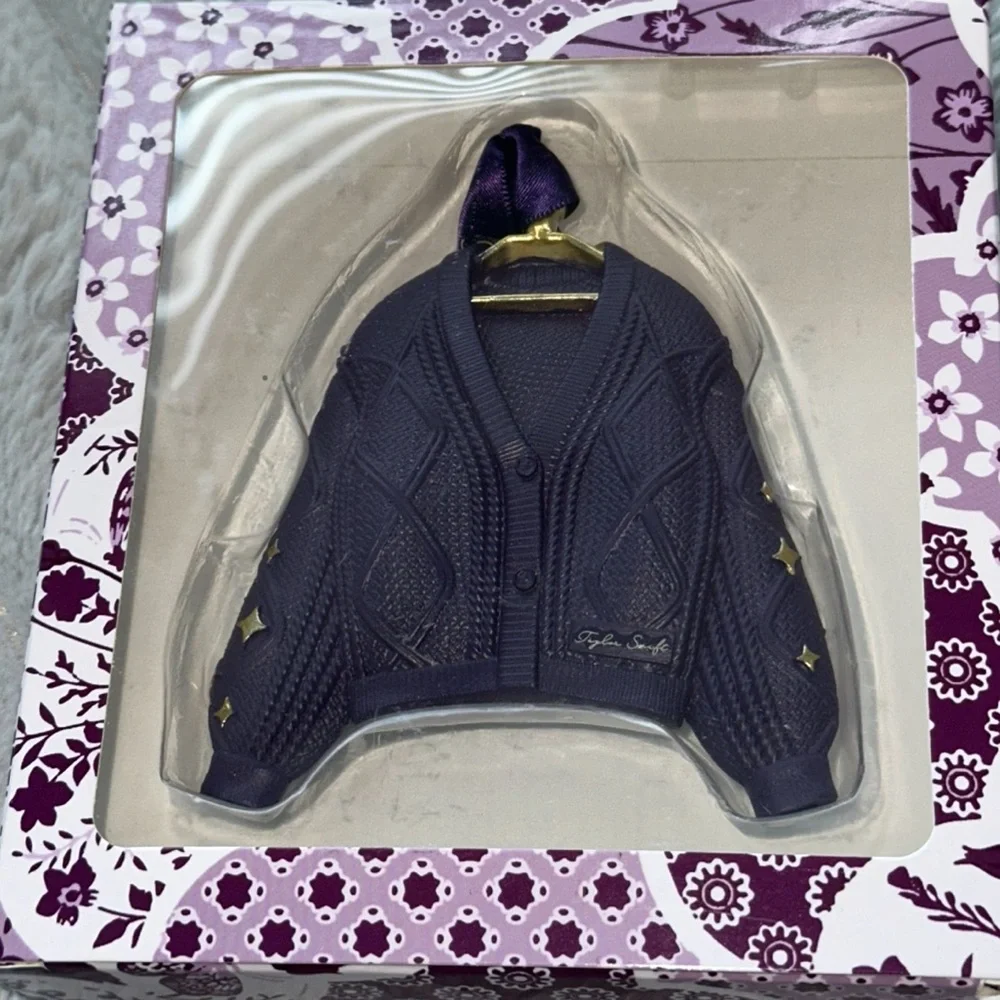 Taylor Swift Speak Now Cardigan Taylor’s Version Holiday Christmas Ornament New - Picture 4 of 5